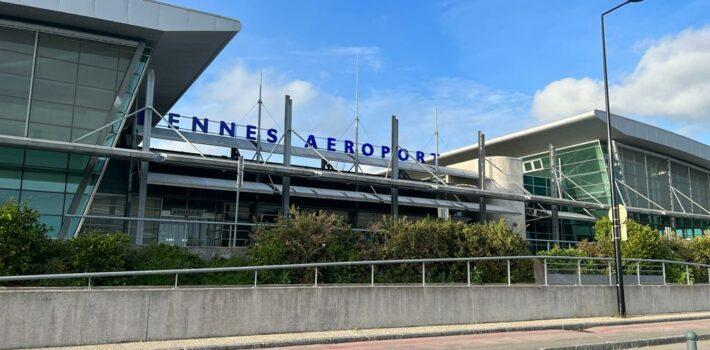 Aéroport de Rennes station de taxi