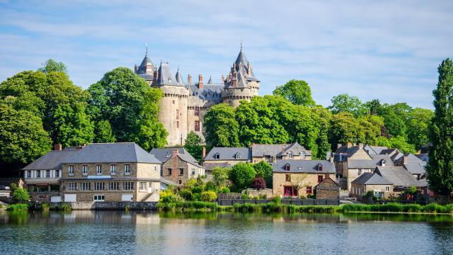 taxi rennes combourg chateau